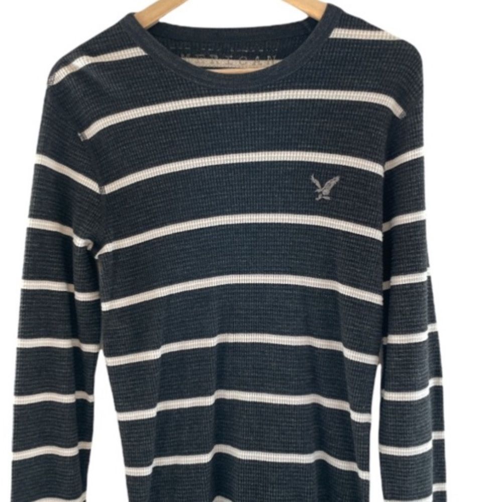 American Eagle Vintage Fit Long Sleeve Waffle Knit Shirt Navy Stripes